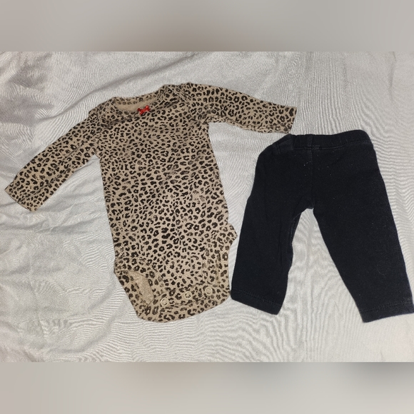 Bundle 11 PC Set Lot Newborn Infant Clothes Mix and Match Size 0 $20 - Picture 4 of 6